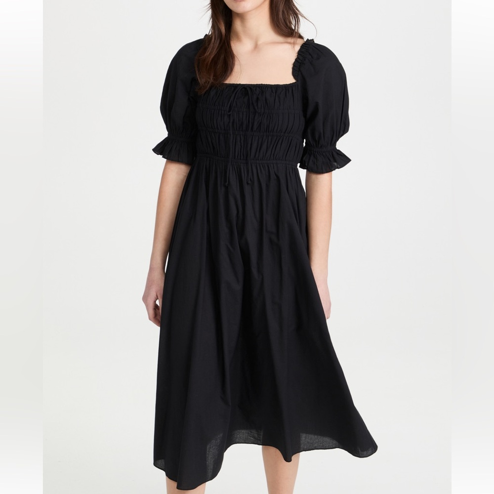 Playa Lucila Smocked Short Sleeve Dress